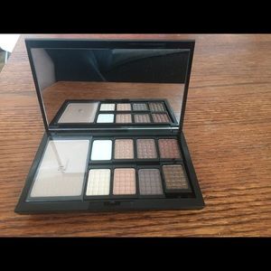 Doucce Freematic Eyeshadow Pro Palette